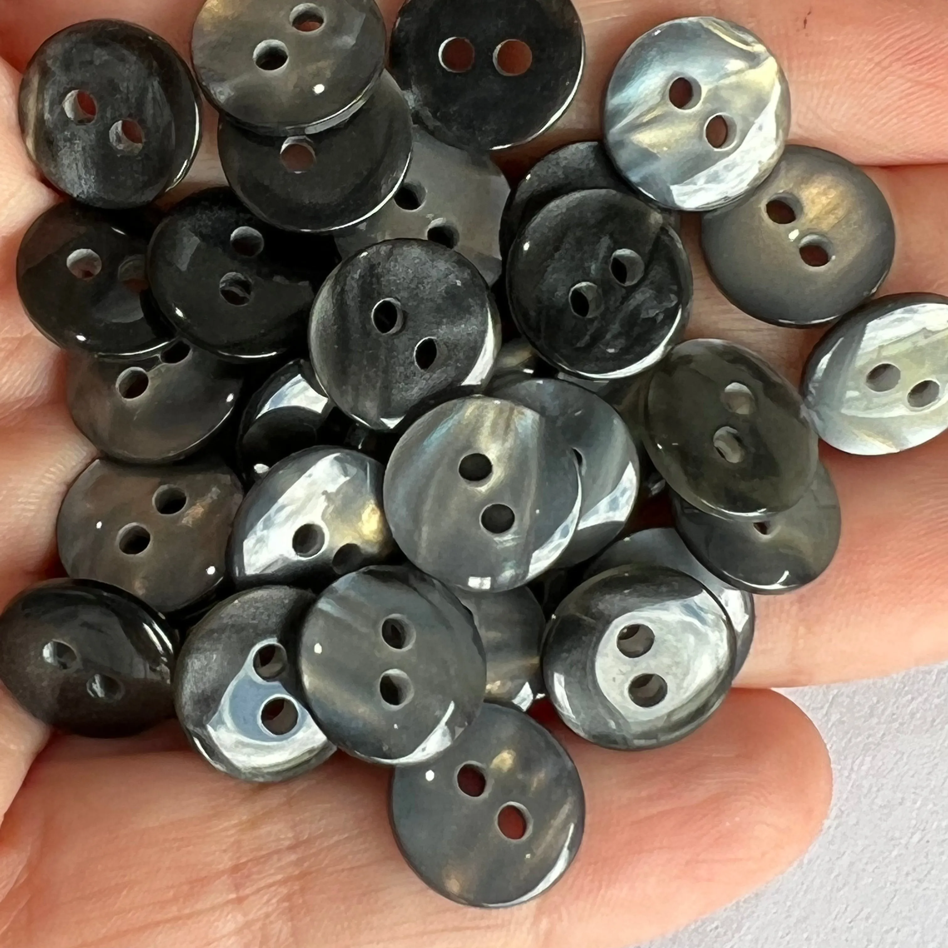 Grey / 2 Hole / Polyester